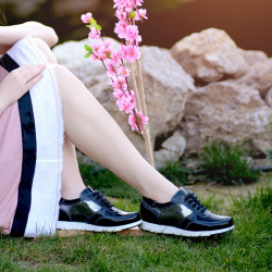 Scarpe sportive da donna 682 vernice nera combinata