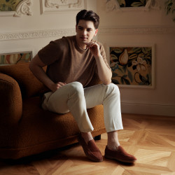 Mocassini uomo 980 cammello in velluto lifestyle