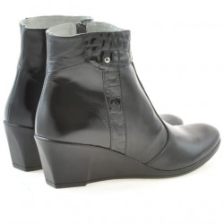 Stivaletti donna 239 vernice nera