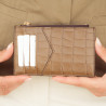 Portafoglio 209g croco marrone lifestyle