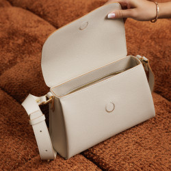 Borsa da donna a tracolla 040g panna lifestyle