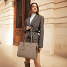 Borsa donna a spalla 047g taupe caviale lifestyle
