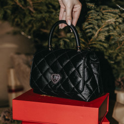 Borsa da donna a tracolla 049g 01 nero caviale