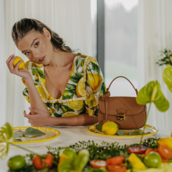 Borsa da donna a mano 022g marrone dorato lifestyle