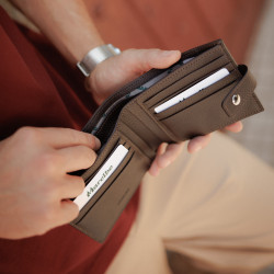 Portafoglio per uomo 210g testa di moro lifestyle